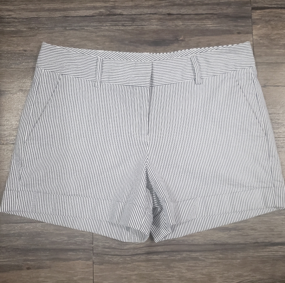 Vince Camuto twill shorts